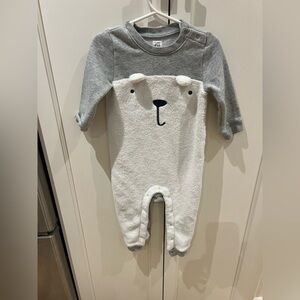 Baby gap Gray and White Bear romper 18-24m